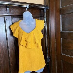 Nine West Size L Yellow Ruffled Women's Top